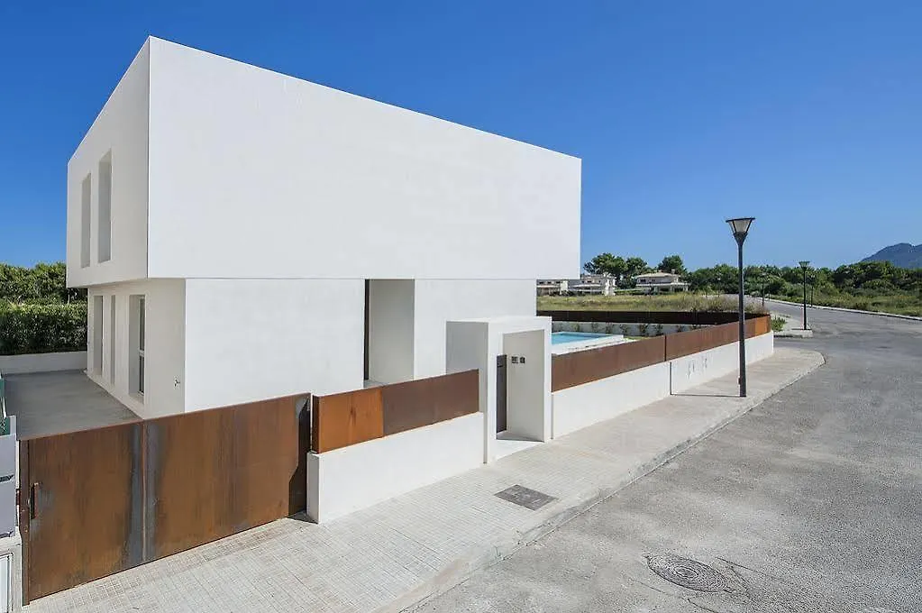 Villa Roser - Family Only